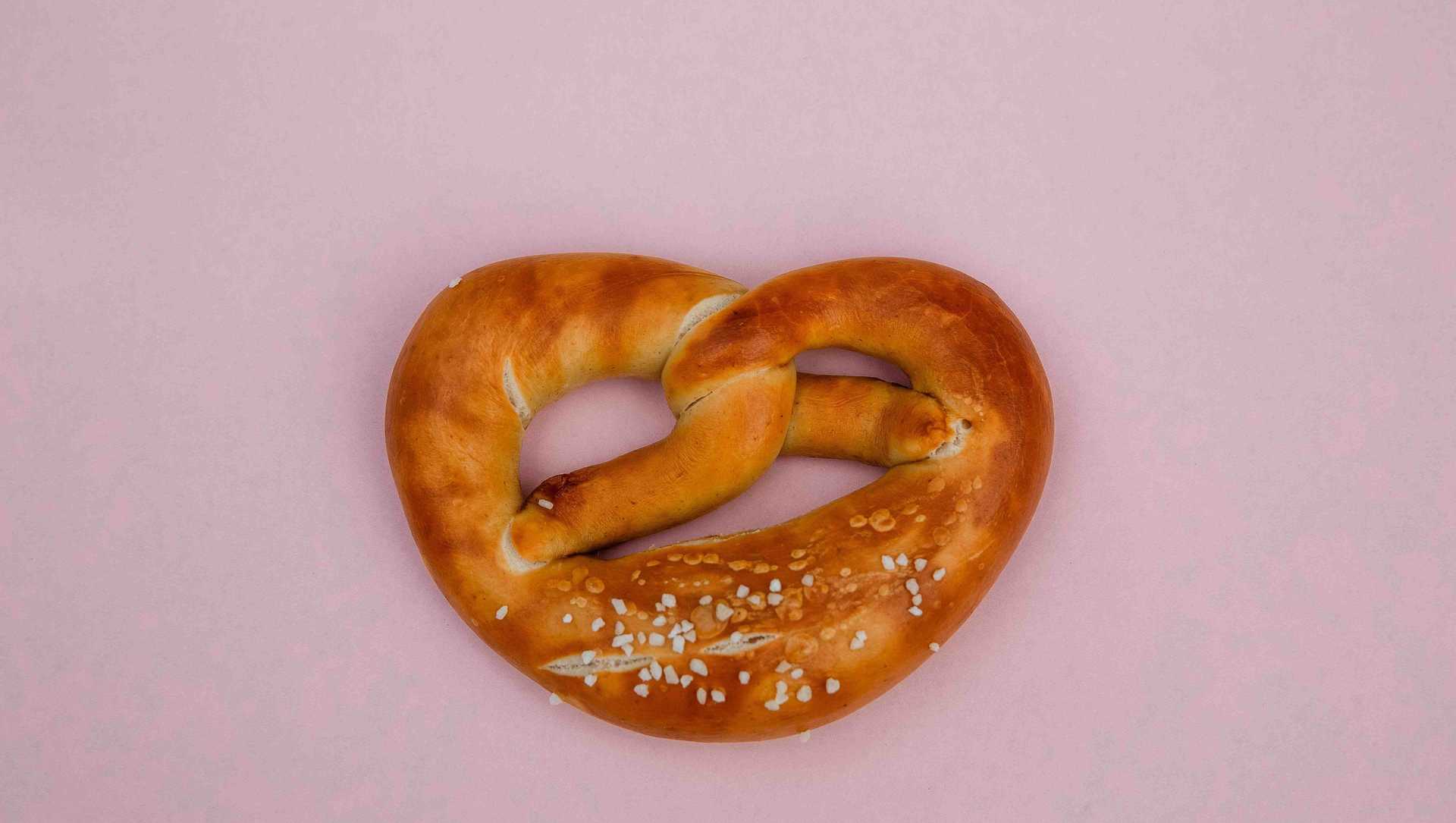 A picture of a pretzel