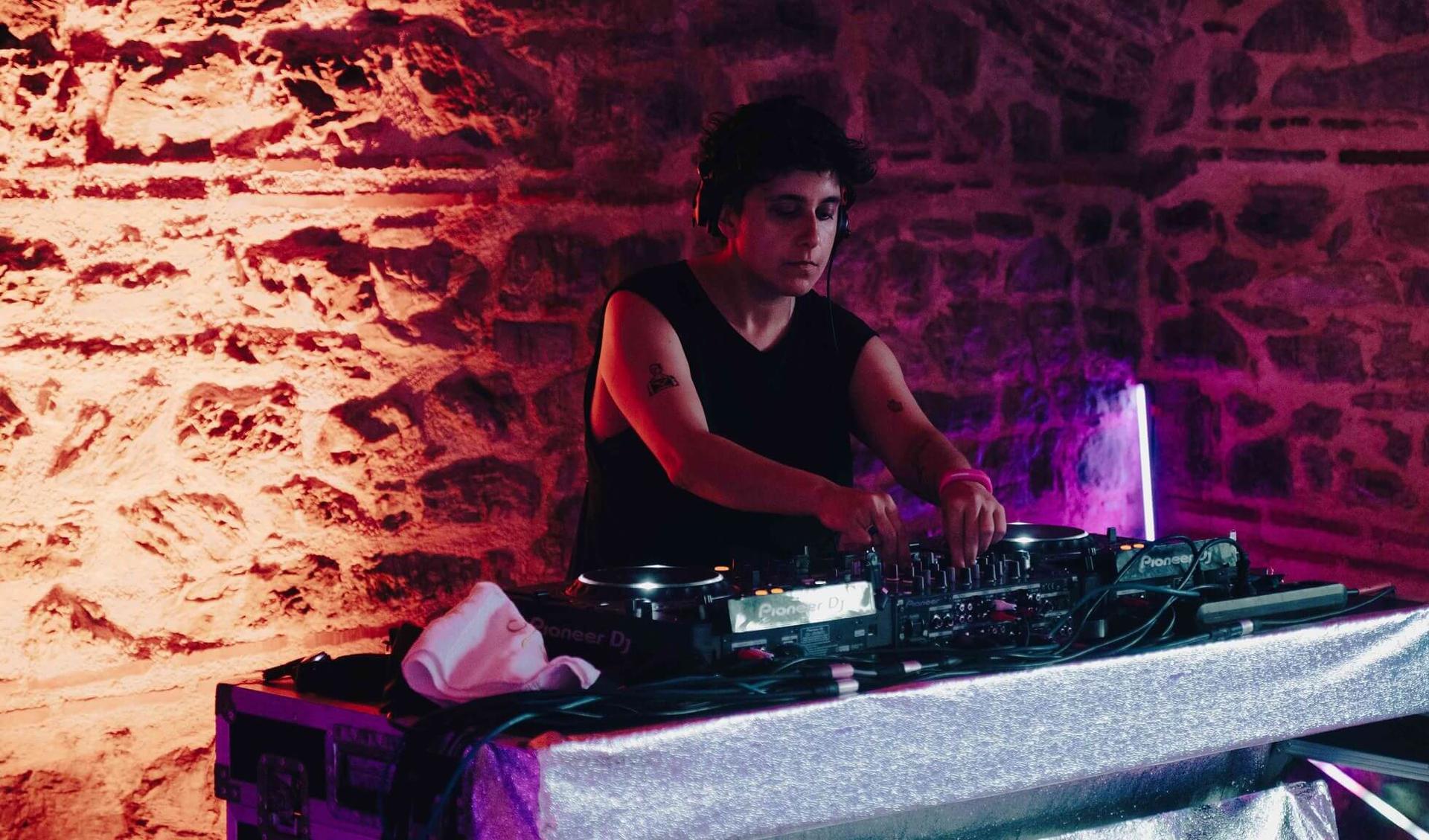 Back Tandem-residencies in Tarabya: nightlife as resistance